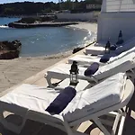 Pieds Dans L'eau Au Cap D'antibes アンティーブ