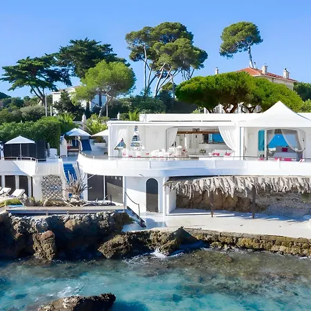 Pieds Dans L'eau Au Cap D'antibes فيلة أنتيب